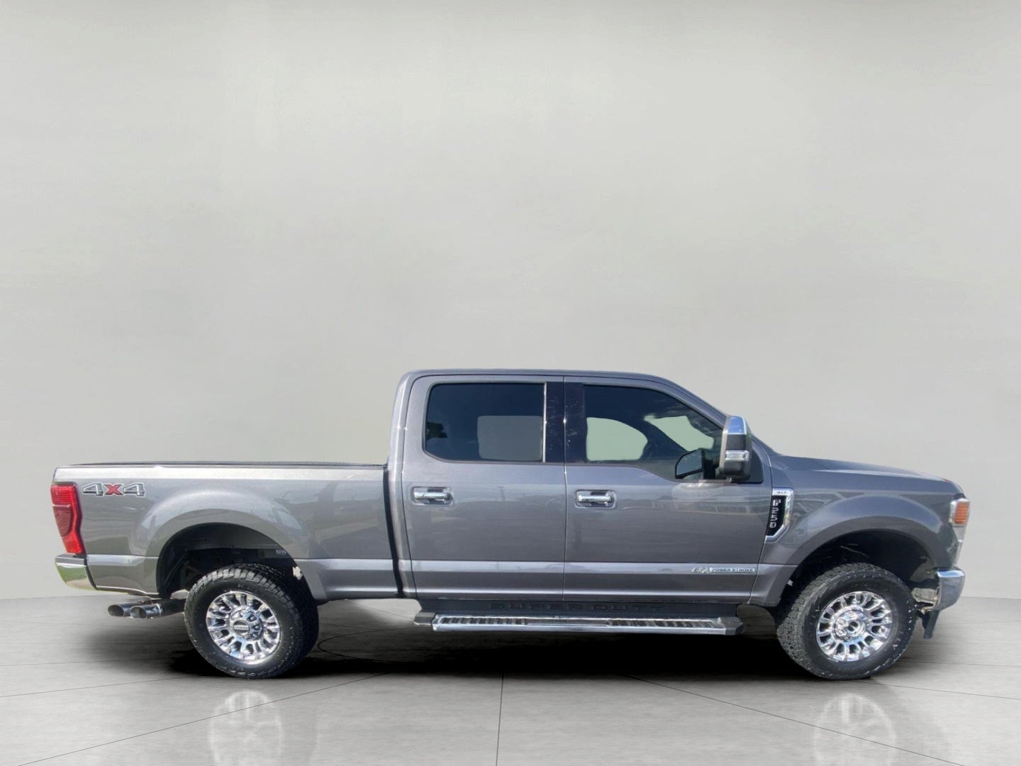 2022 Ford Super Duty F-250 SRW XL 4WD Crew Cab 6.75' Box