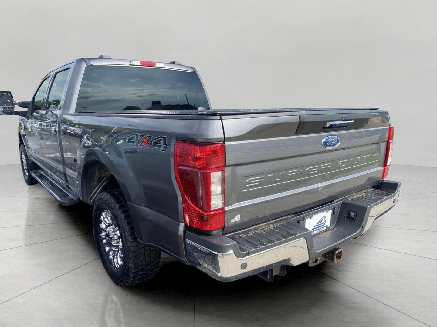 2022 Ford Super Duty F-250 SRW XL 4WD Crew Cab 6.75' Box