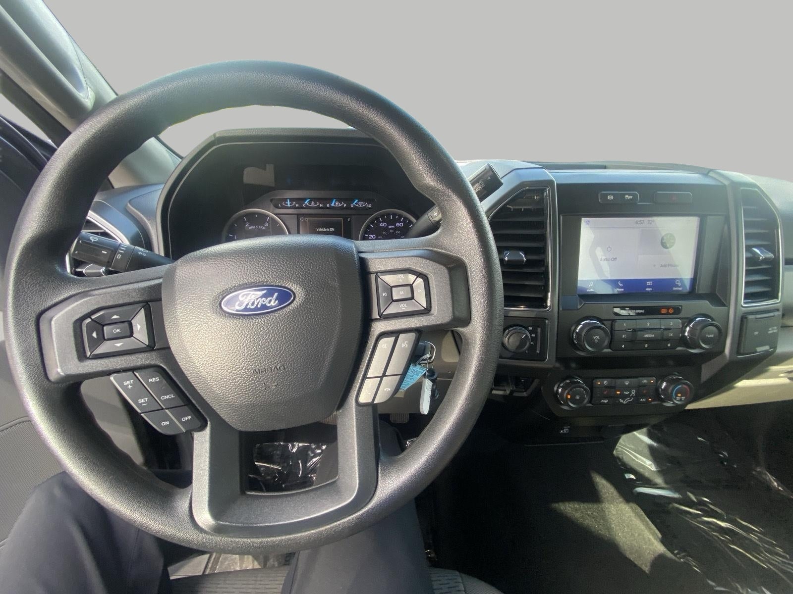 2022 Ford Super Duty F-250 SRW XL 4WD Crew Cab 6.75' Box