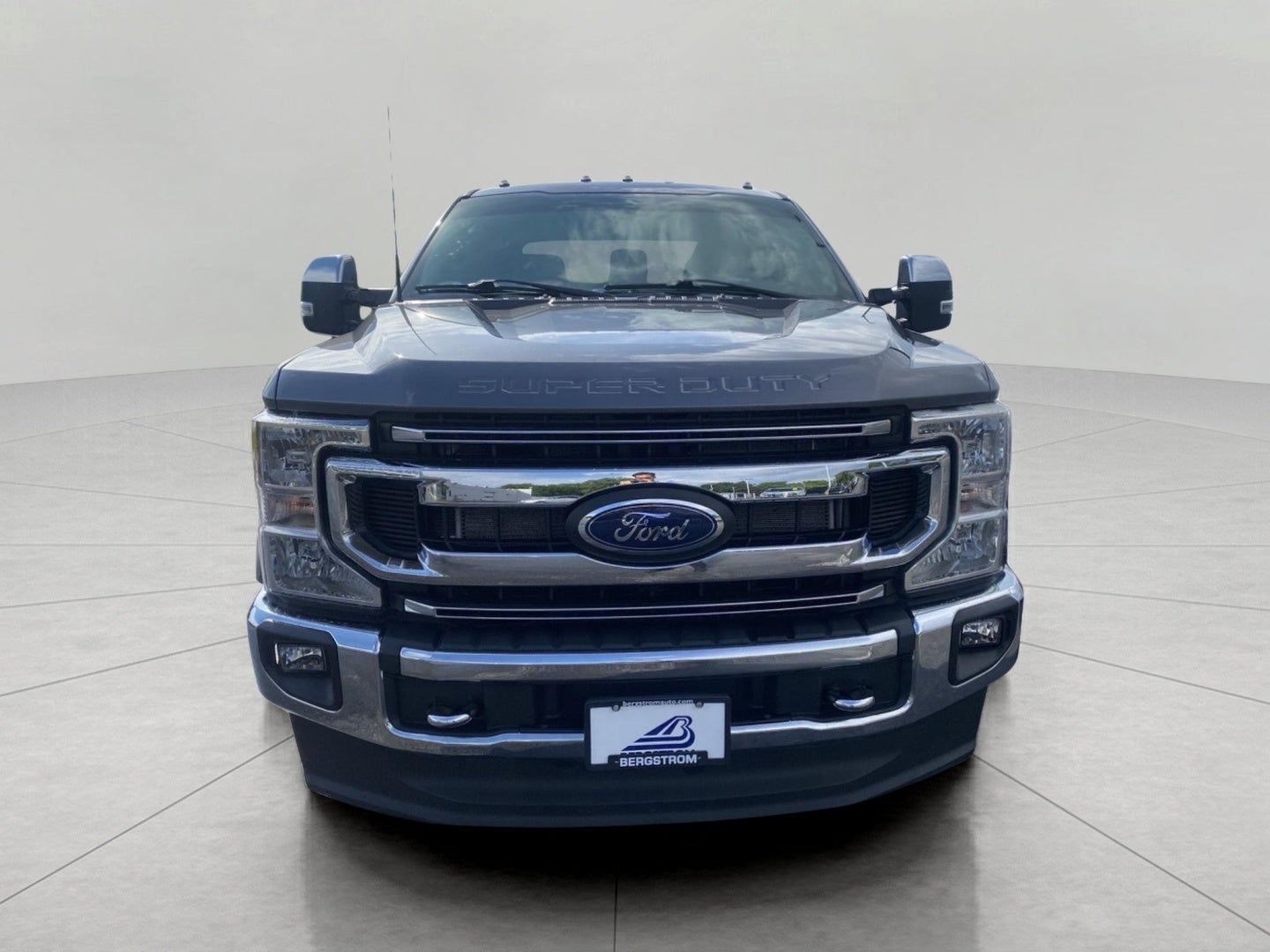 2022 Ford Super Duty F-250 SRW XL 4WD Crew Cab 6.75' Box