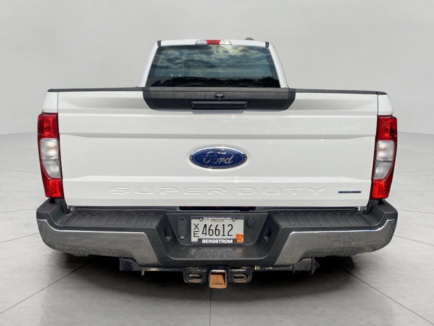 2022 Ford Super Duty F-350 DRW XL 4WD Crew Cab 8' Box