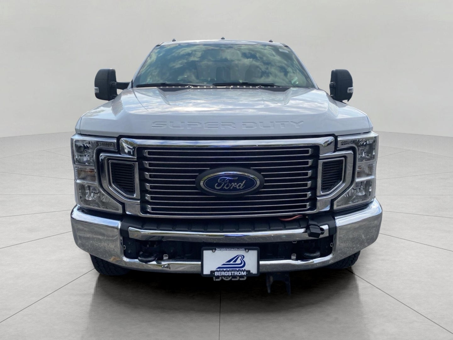 2022 Ford Super Duty F-350 DRW XL 4WD Crew Cab 8' Box