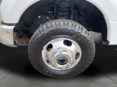 2022 Ford Super Duty F-350 DRW XL 4WD Crew Cab 8' Box