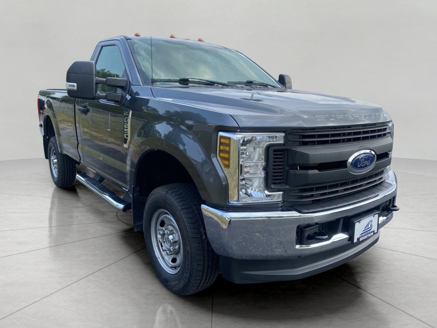 2018 Ford Super Duty F-250 SRW XL 4WD Reg Cab 8' Box