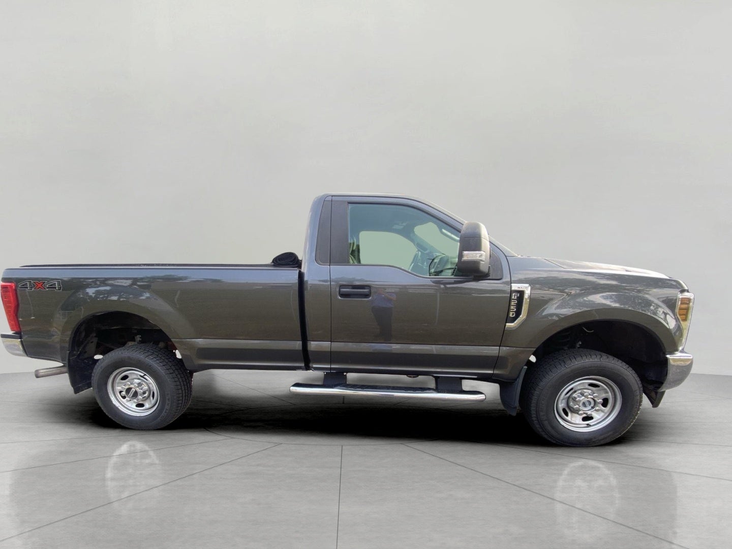 2018 Ford Super Duty F-250 SRW XL 4WD Reg Cab 8' Box