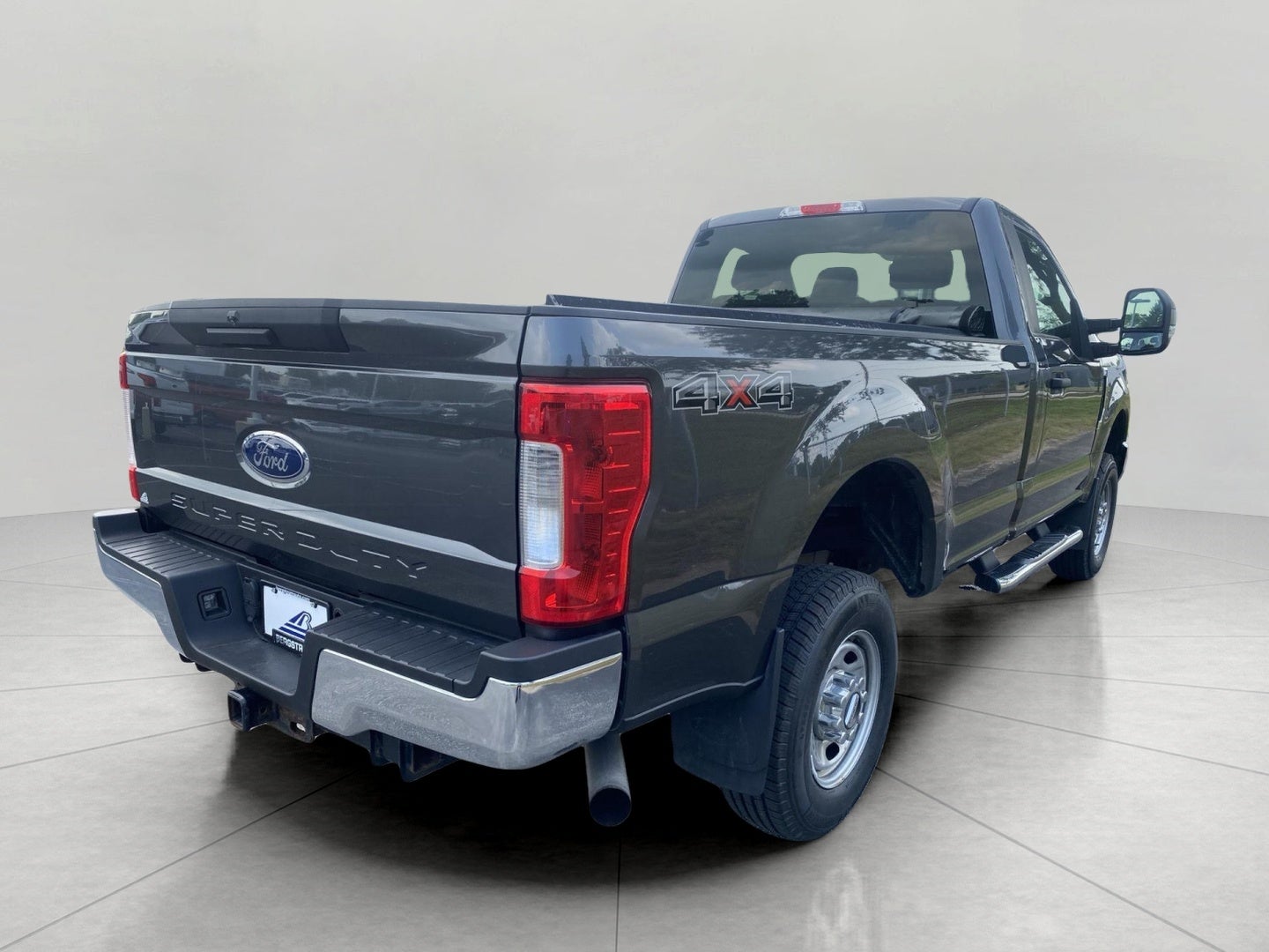 2018 Ford Super Duty F-250 SRW XL 4WD Reg Cab 8' Box
