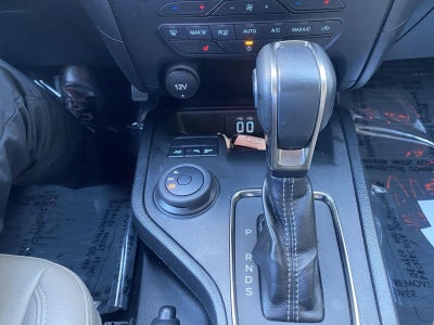 2022 Ford Ranger LARIAT 4WD SuperCrew 5' Box