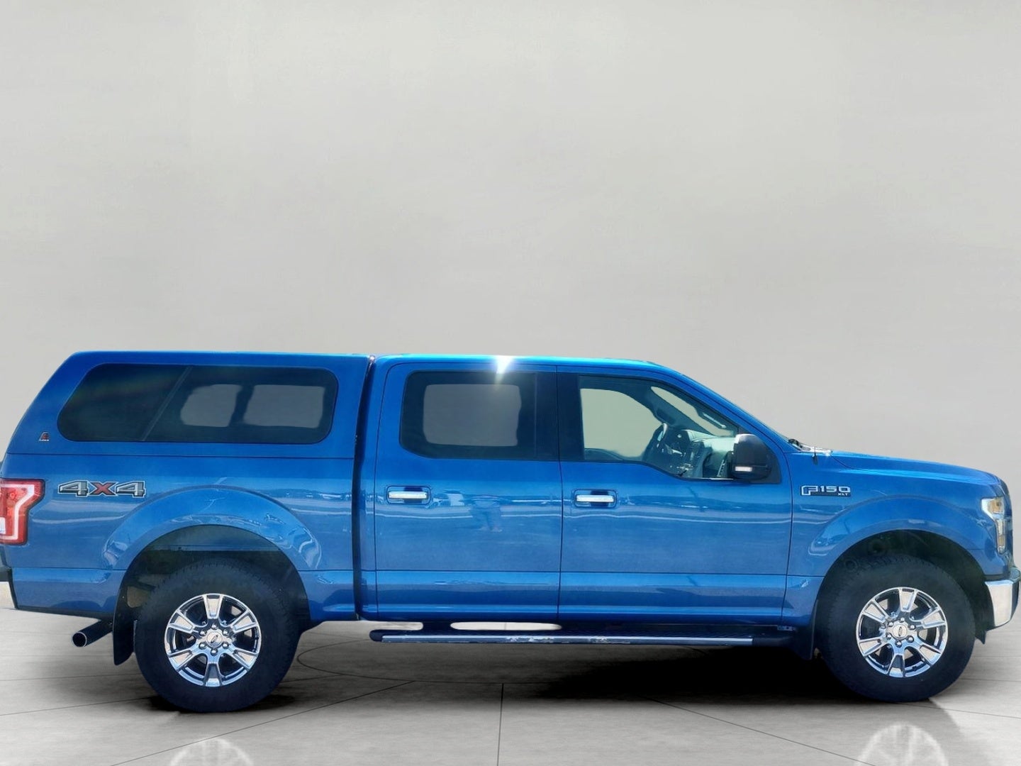 2015 Ford F-150 4WD SuperCrew 145 XLT