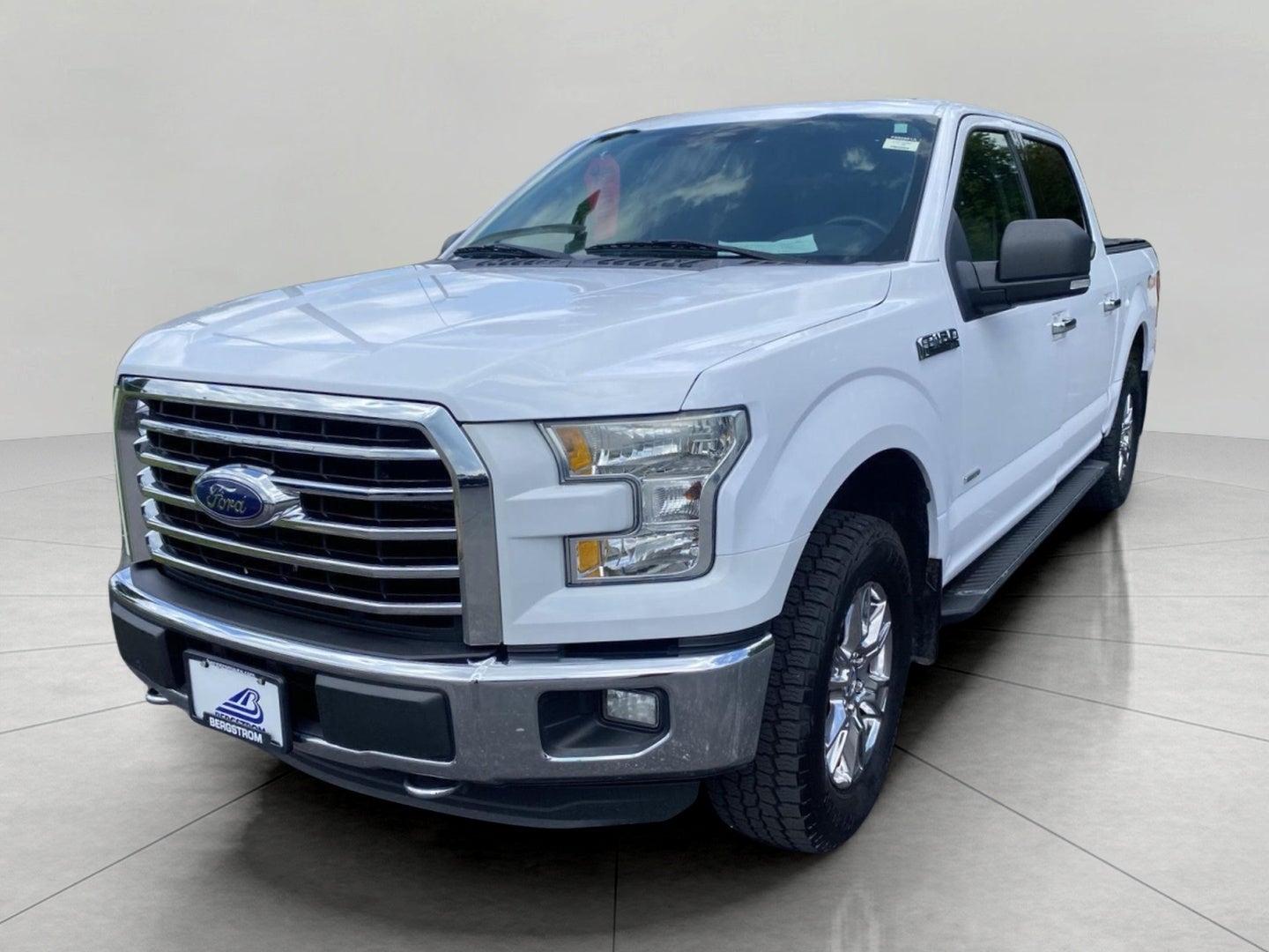 2015 Ford F-150 4WD SuperCrew 145 XLT