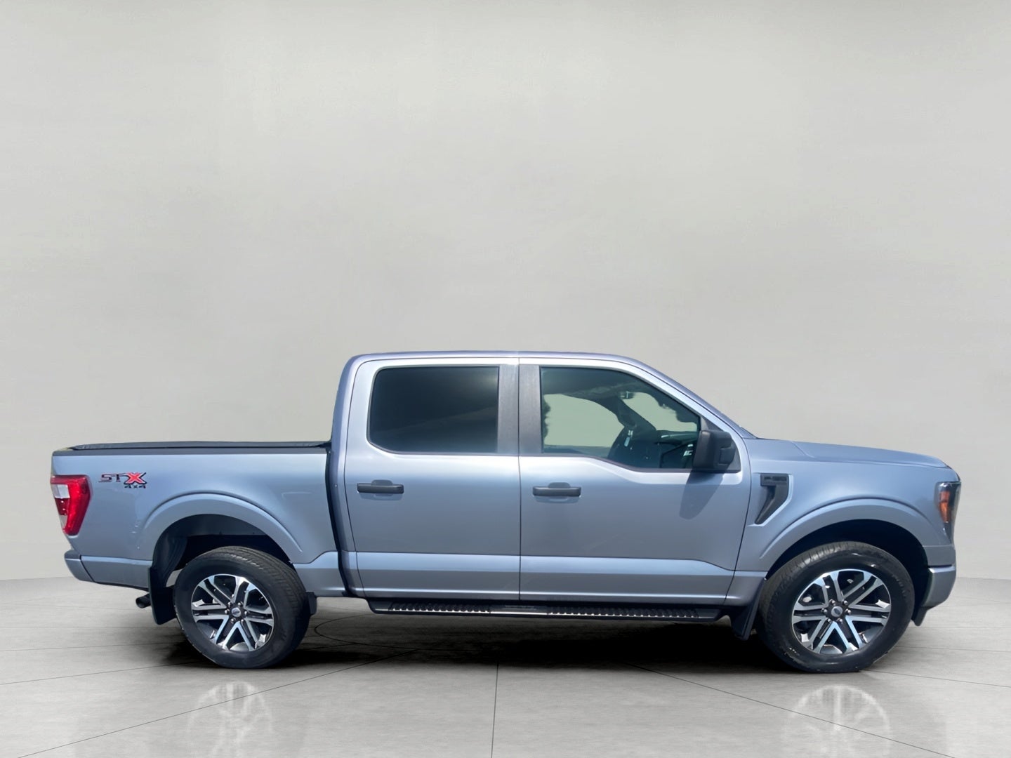 2023 Ford F-150 XL 4WD SuperCrew 5.5' Box