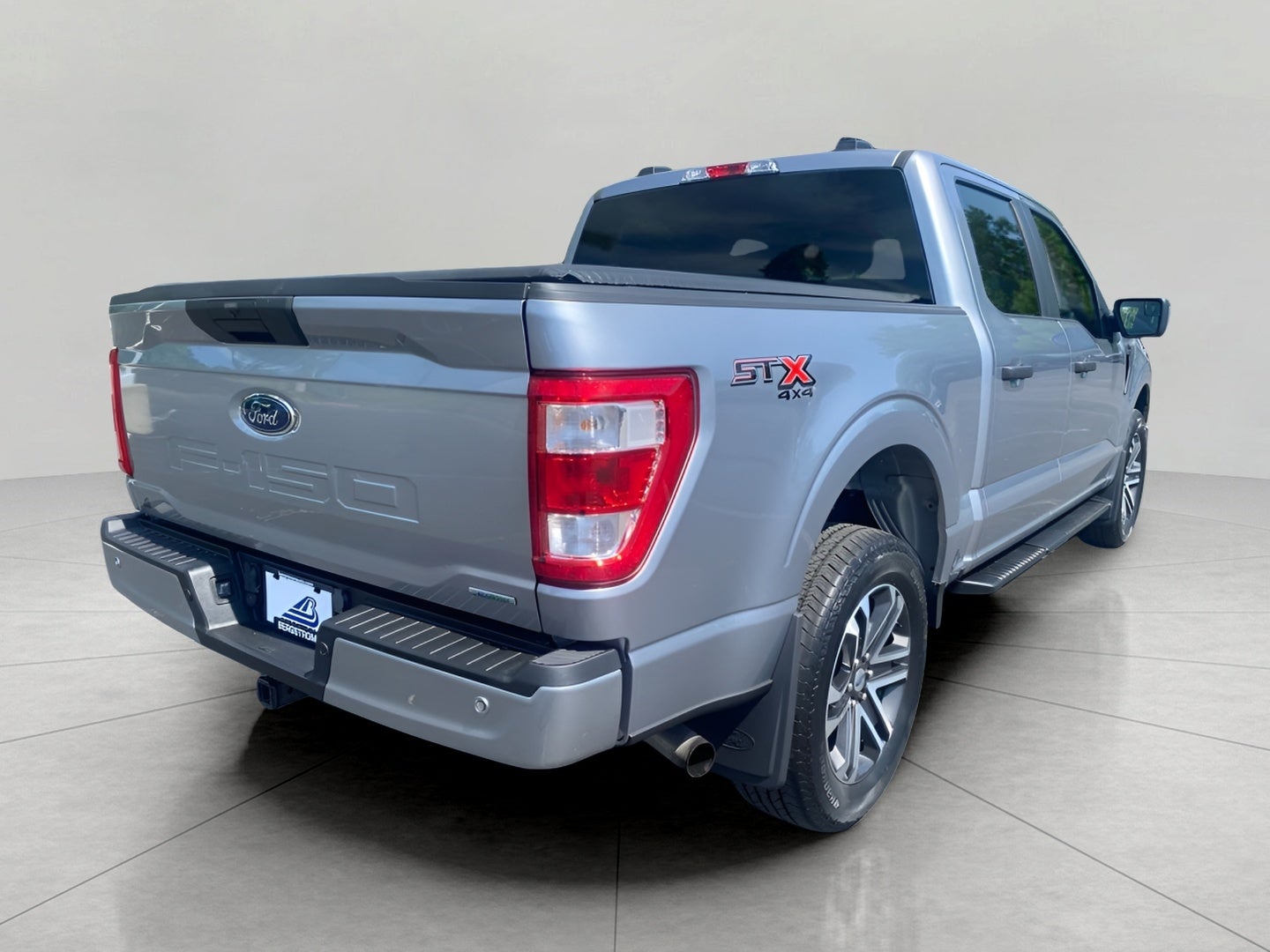 2023 Ford F-150 XL 4WD SuperCrew 5.5' Box