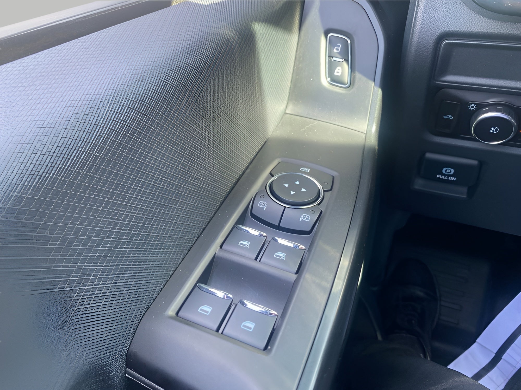 2023 Ford F-150 XL 4WD SuperCrew 5.5' Box