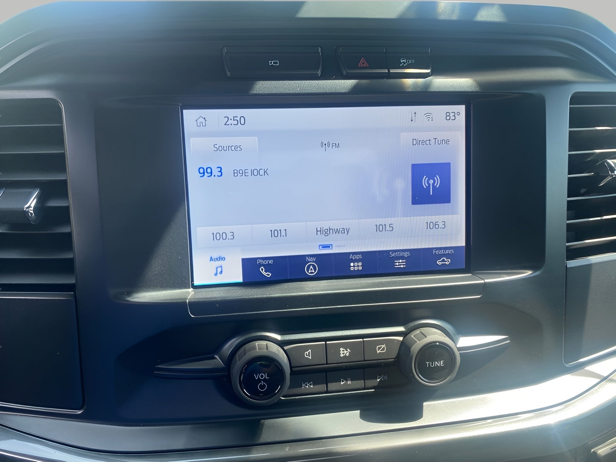 2023 Ford F-150 XL 4WD SuperCrew 5.5' Box