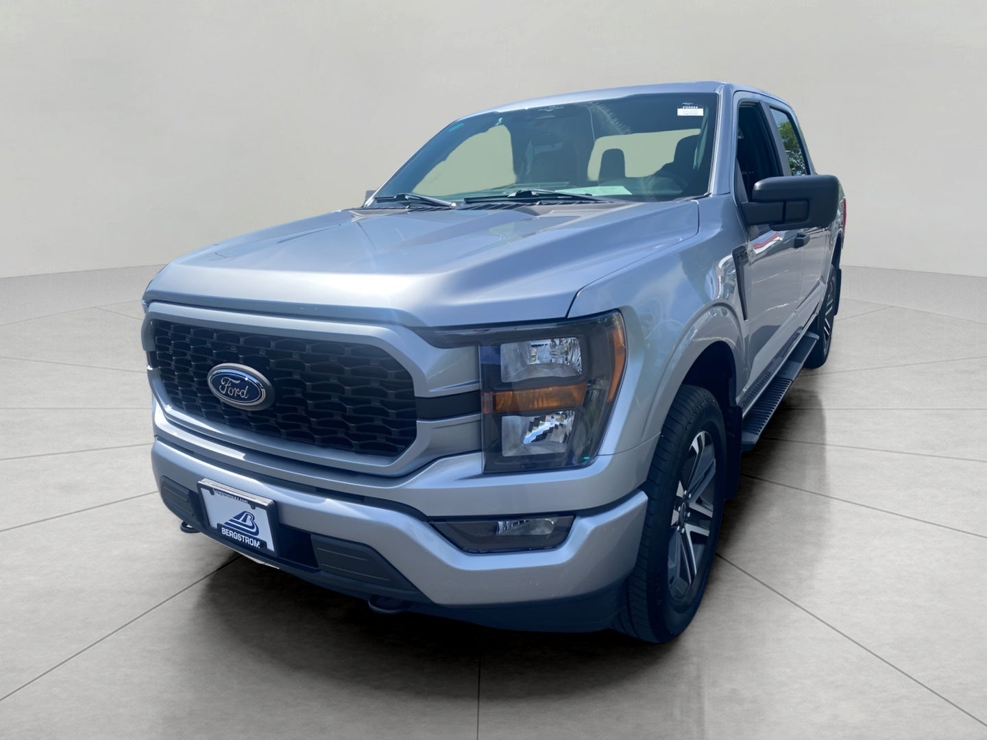 2023 Ford F-150 XL 4WD SuperCrew 5.5' Box
