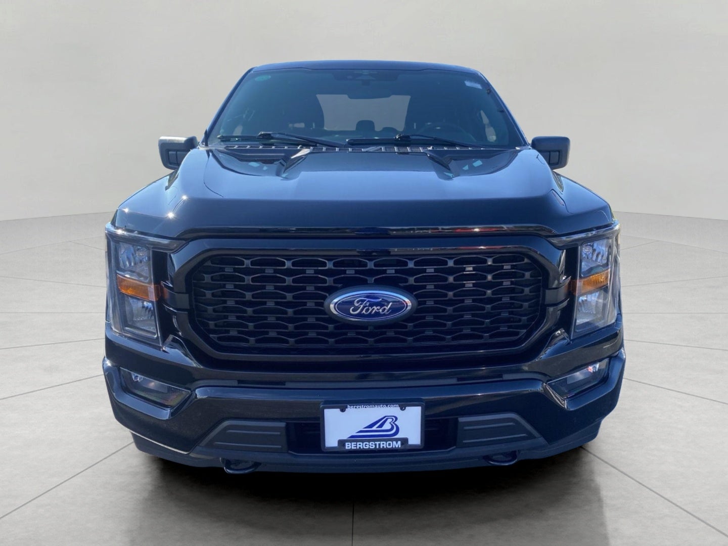 2023 Ford F-150 XL 4WD SuperCrew 5.5' Box