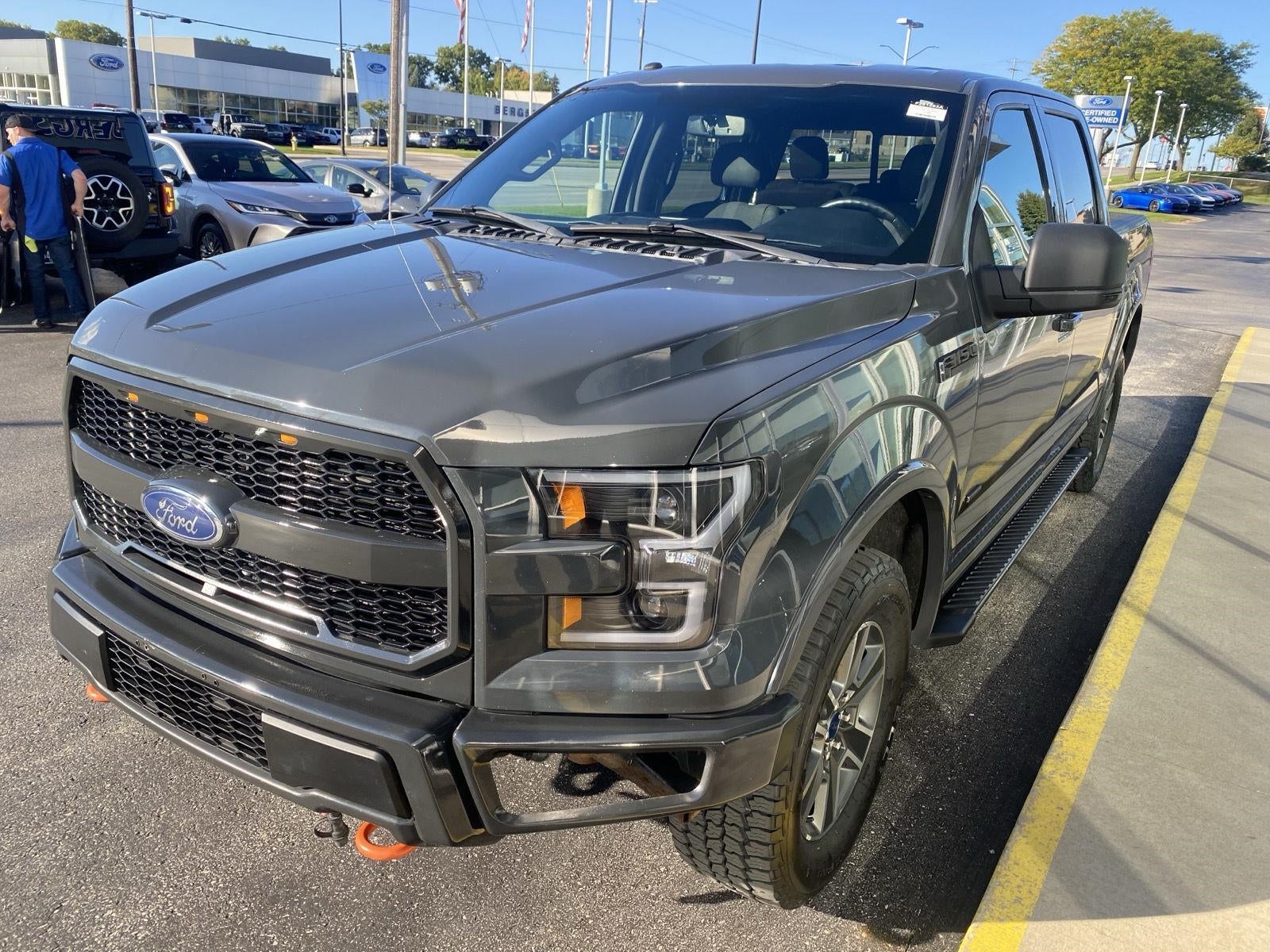 2016 Ford F-150 4WD SuperCrew 145 XLT