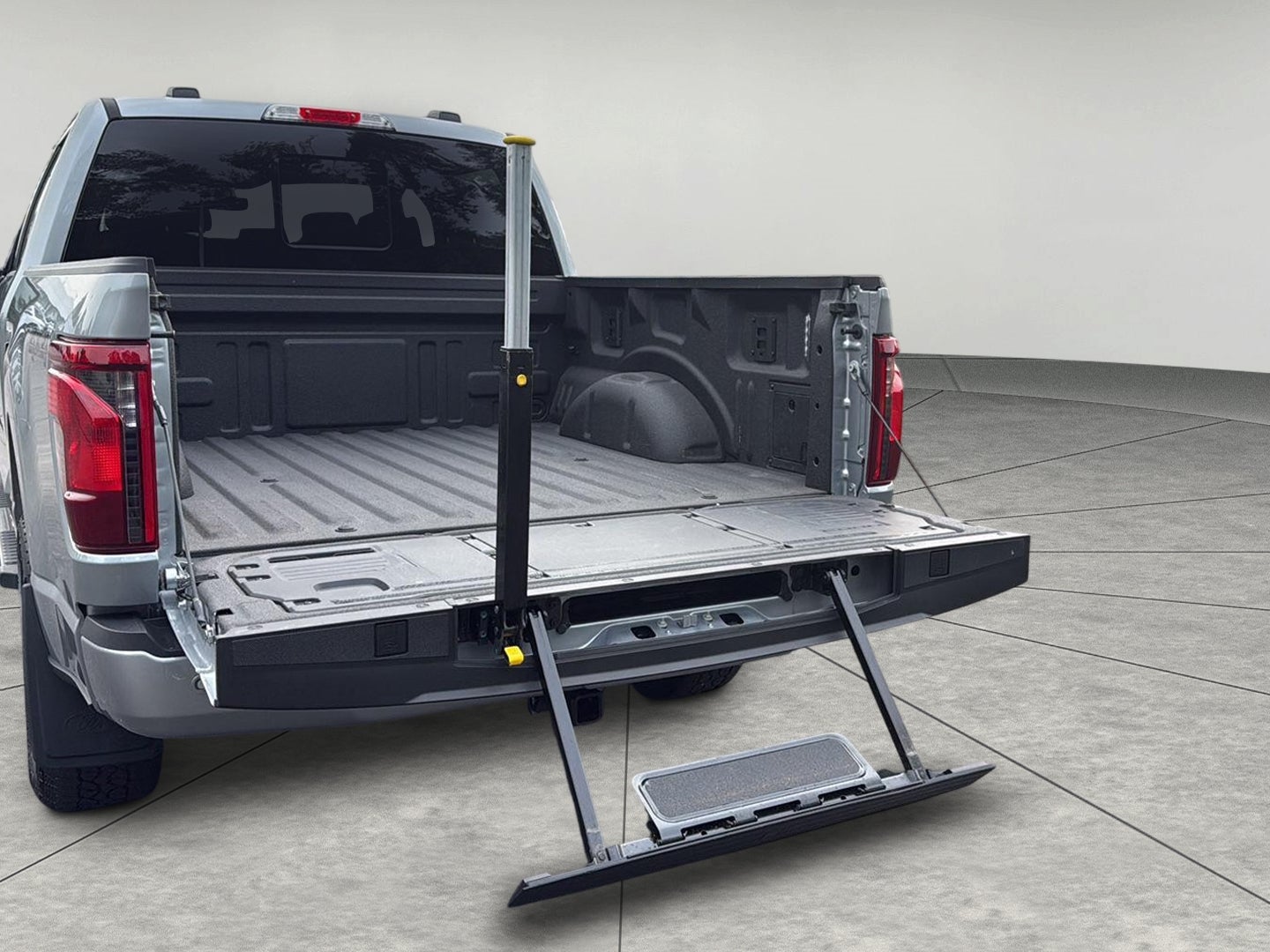 2025 Ford F-150 XLT 4WD SuperCrew 5.5' Box