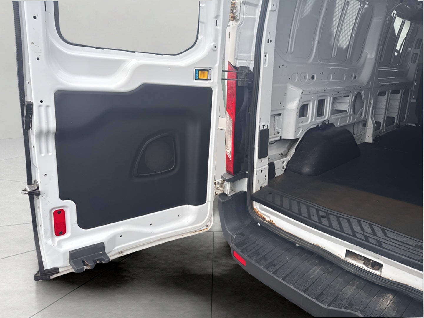 2015 Ford Transit-250 Base