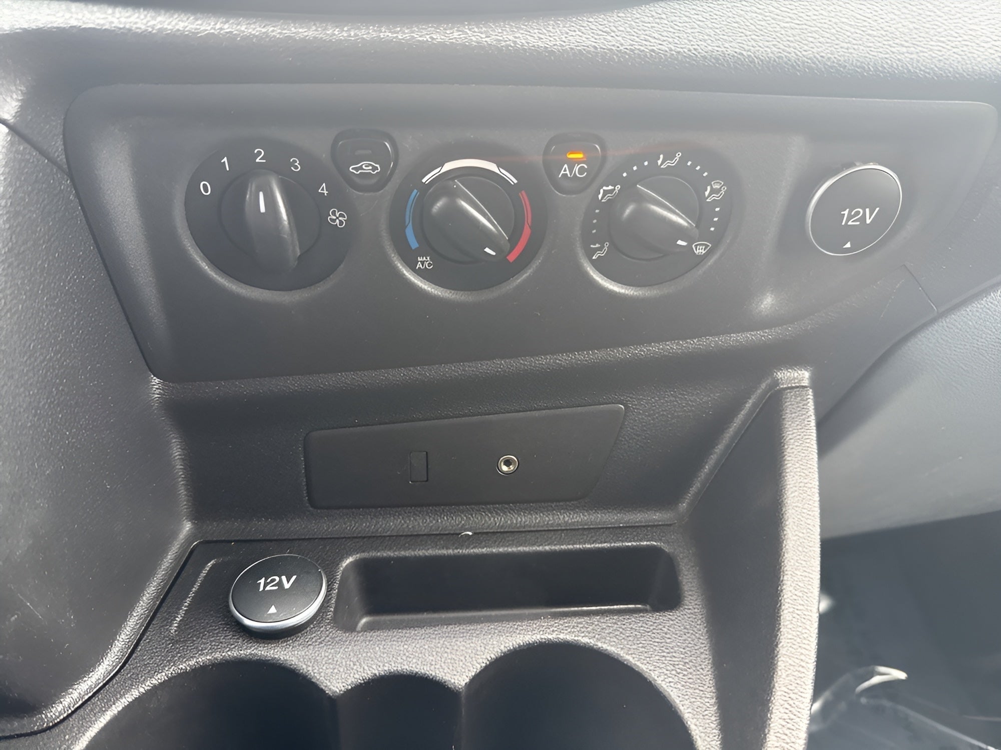 2015 Ford Transit-250 Base