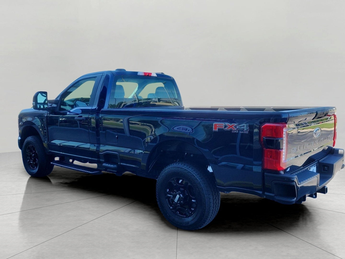 2025 Ford Super Duty F-350 SRW XL 4WD Reg Cab 8' Box