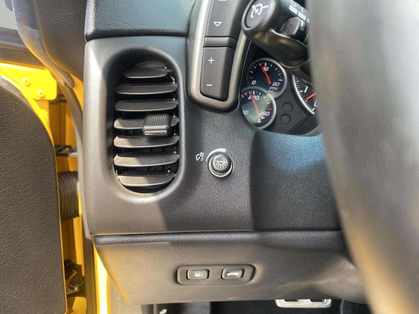 2005 Chevrolet Corvette 2dr Cpe