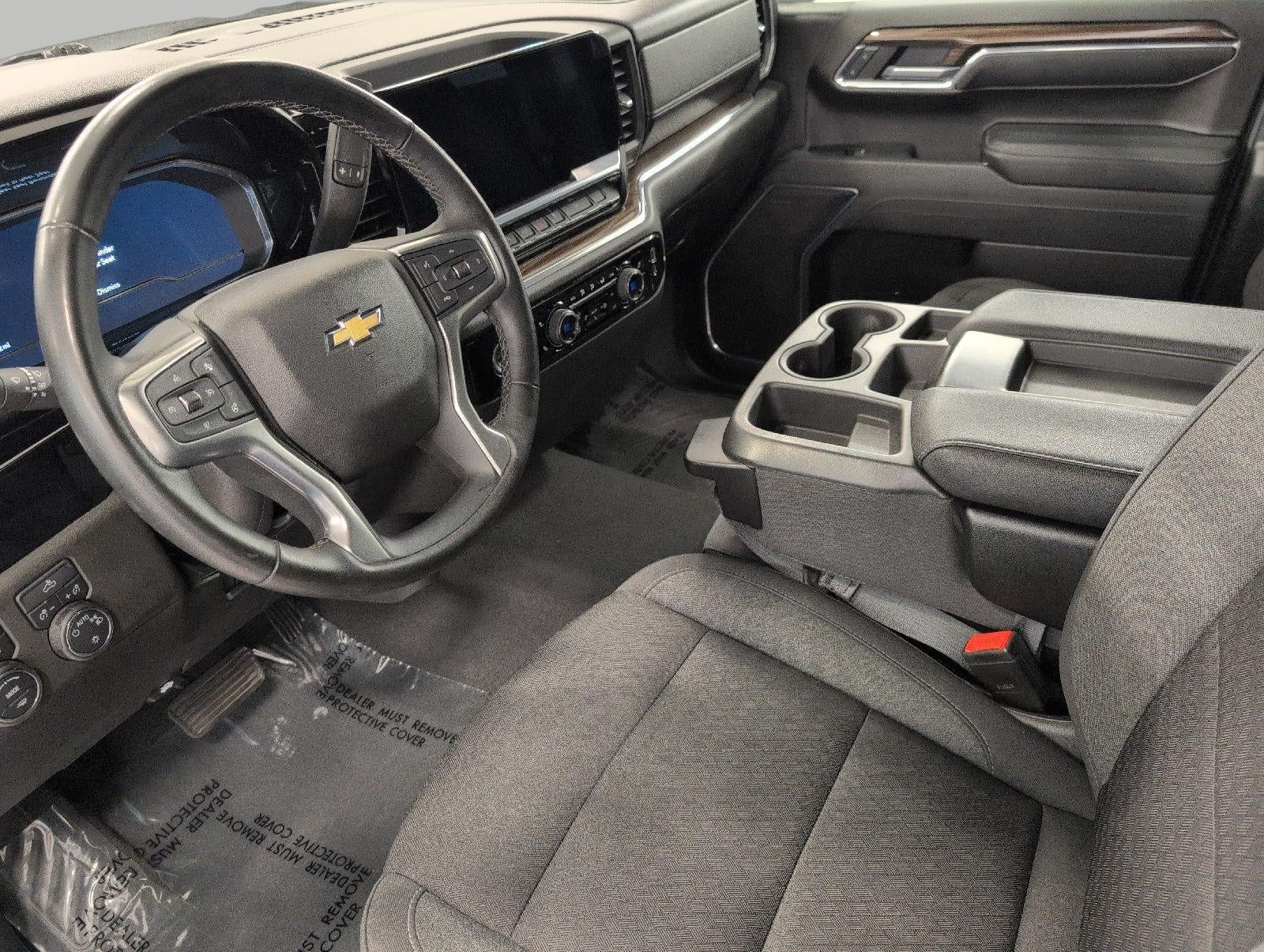 2024 Chevrolet SILVERADO 1500 LT