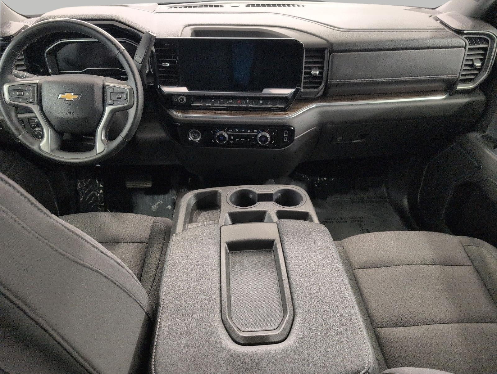 2024 Chevrolet SILVERADO 1500 LT