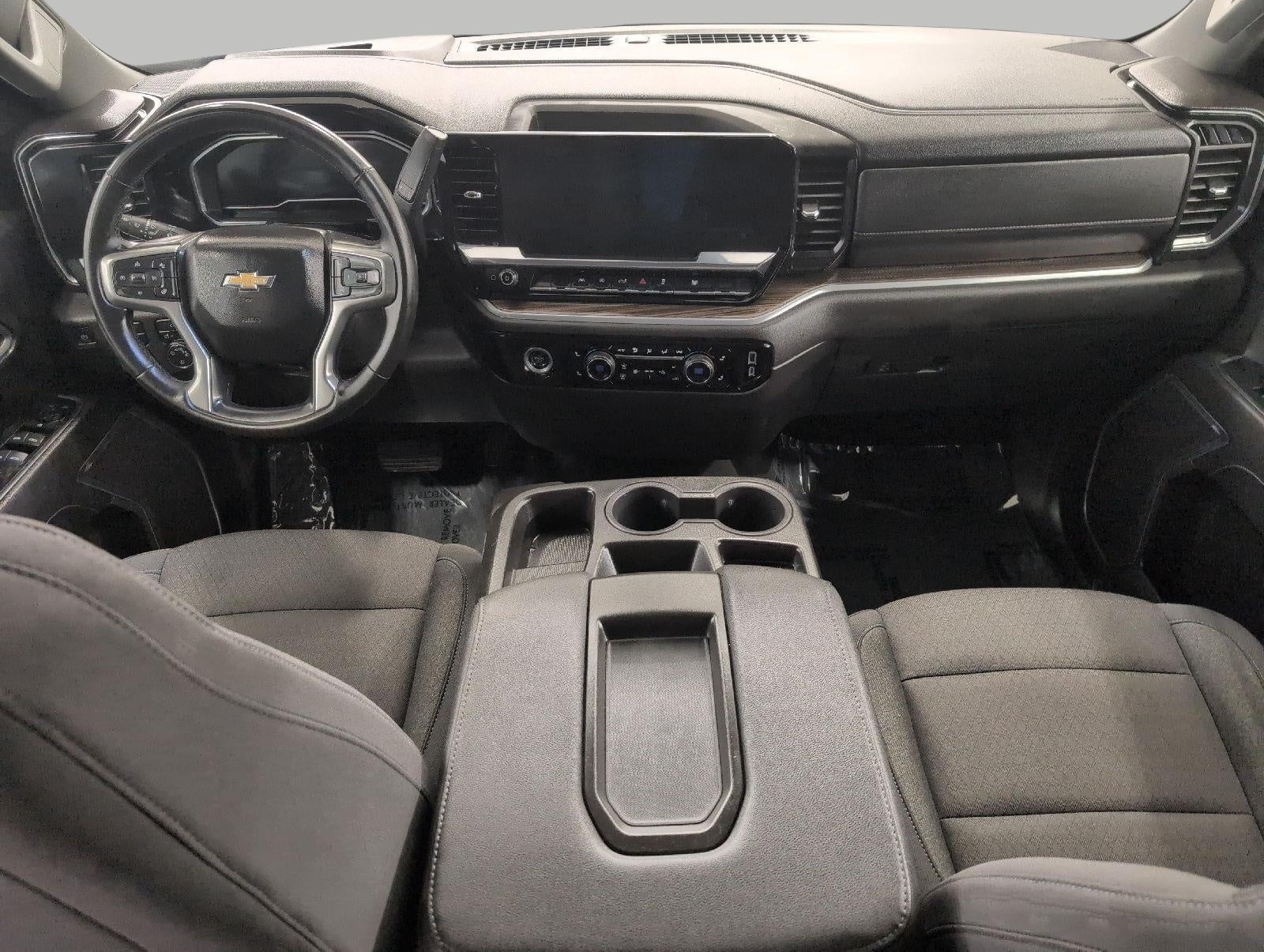 2024 Chevrolet SILVERADO 1500 LT