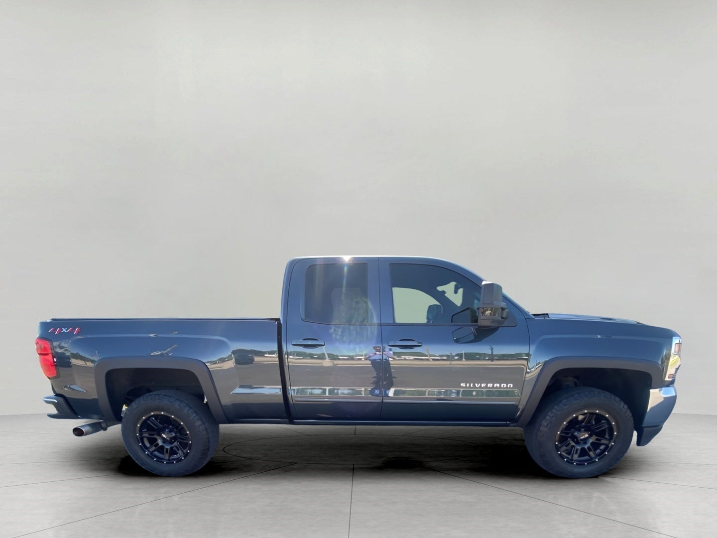 2018 Chevrolet Silverado 1500 4WD Double Cab 143.5 LT w/1LT