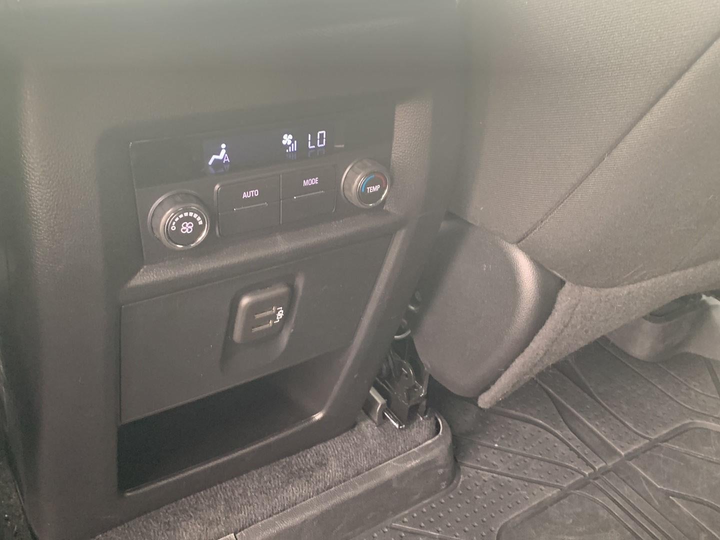 2023 Chevrolet Traverse AWD 4dr LT Cloth w/1LT
