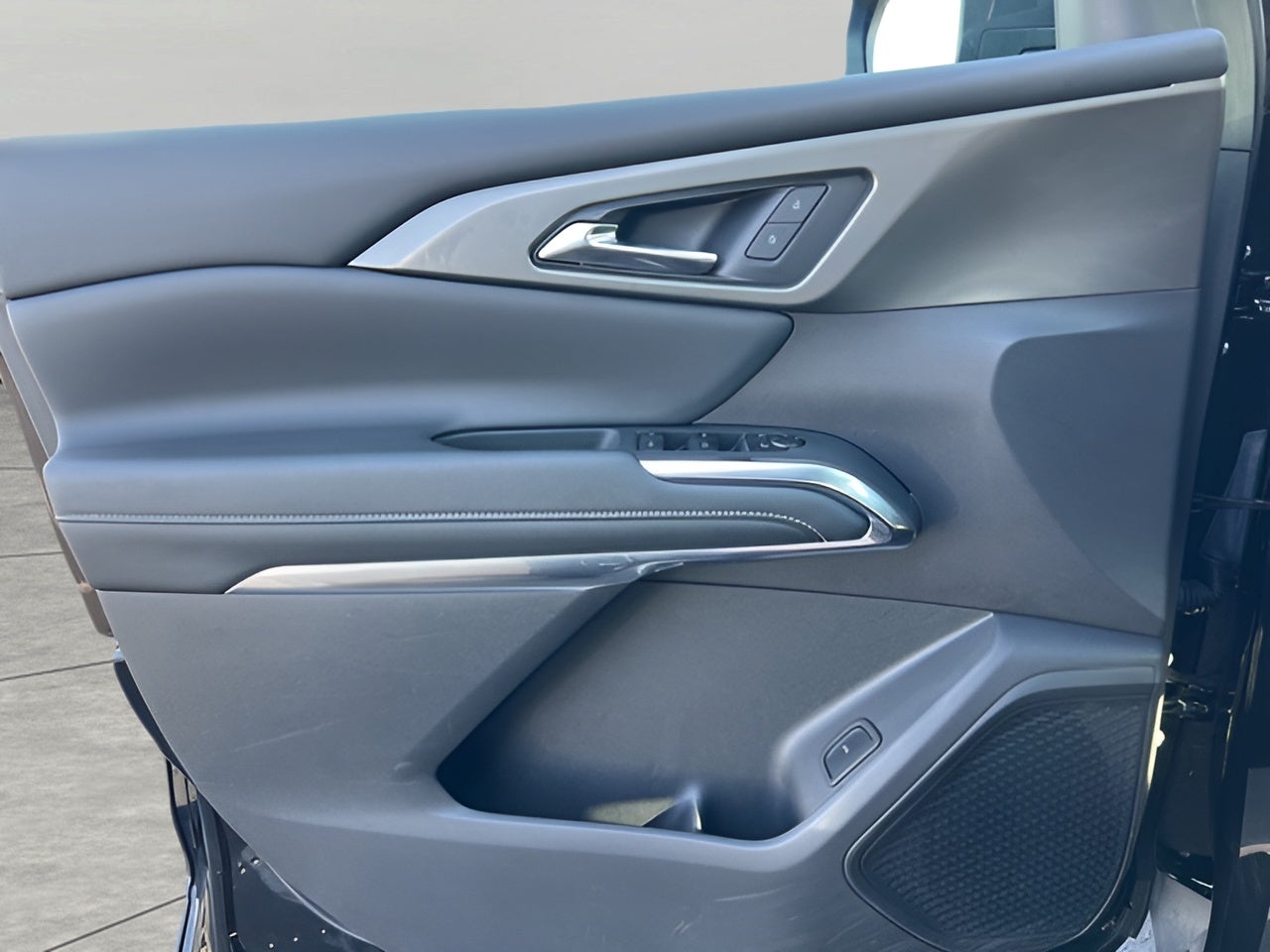 2025 Chevrolet Traverse LT 2LT