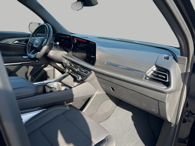 2025 Chevrolet Traverse LT 2LT