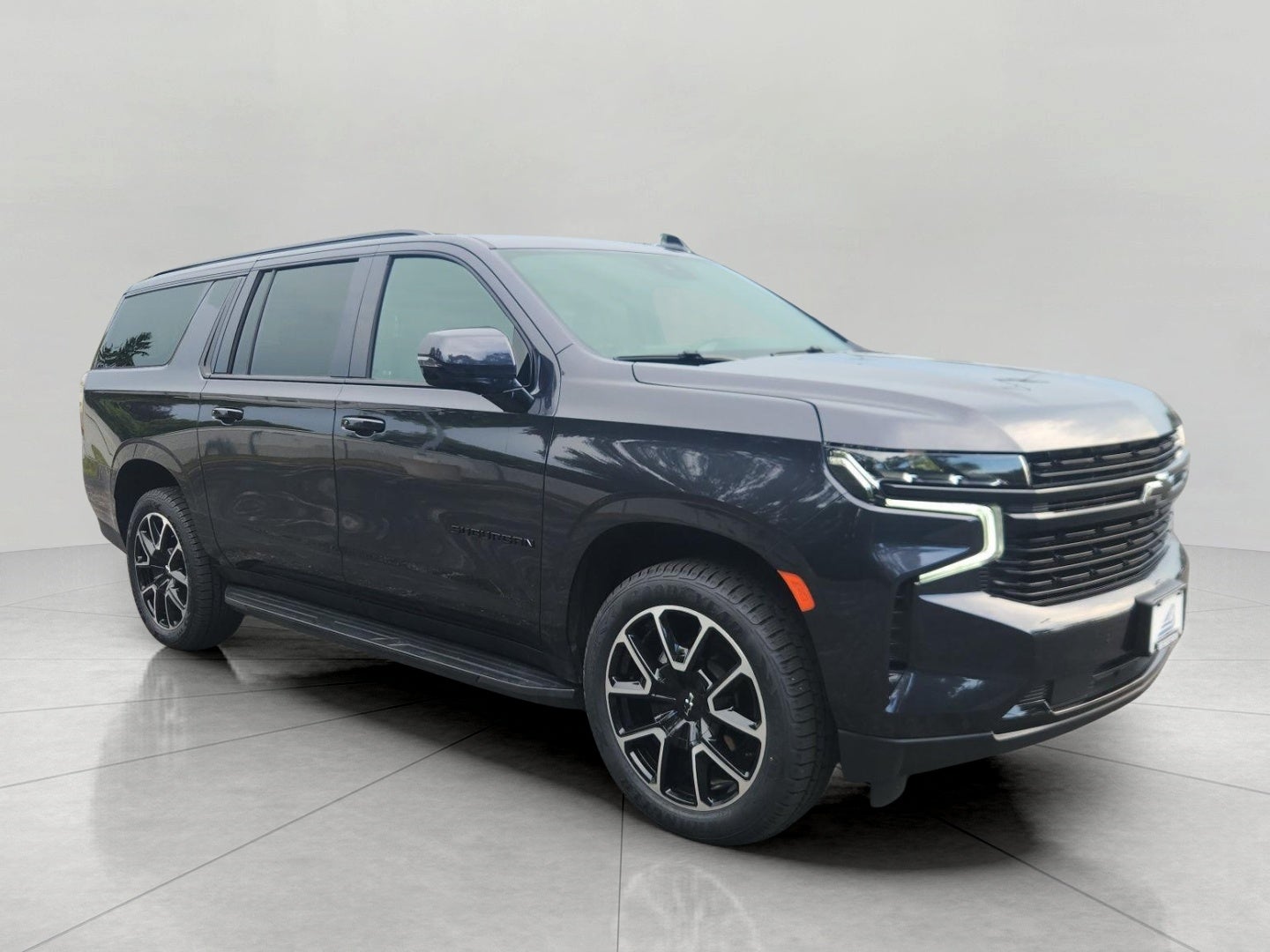 2023 Chevrolet Suburban 4WD 4dr RST