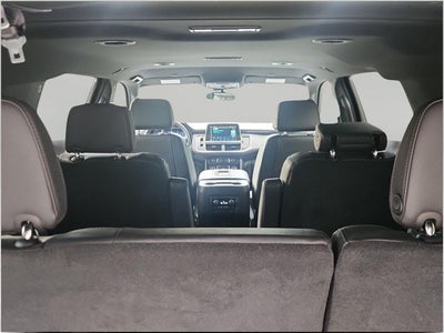 2023 Chevrolet Suburban 4WD 4dr RST