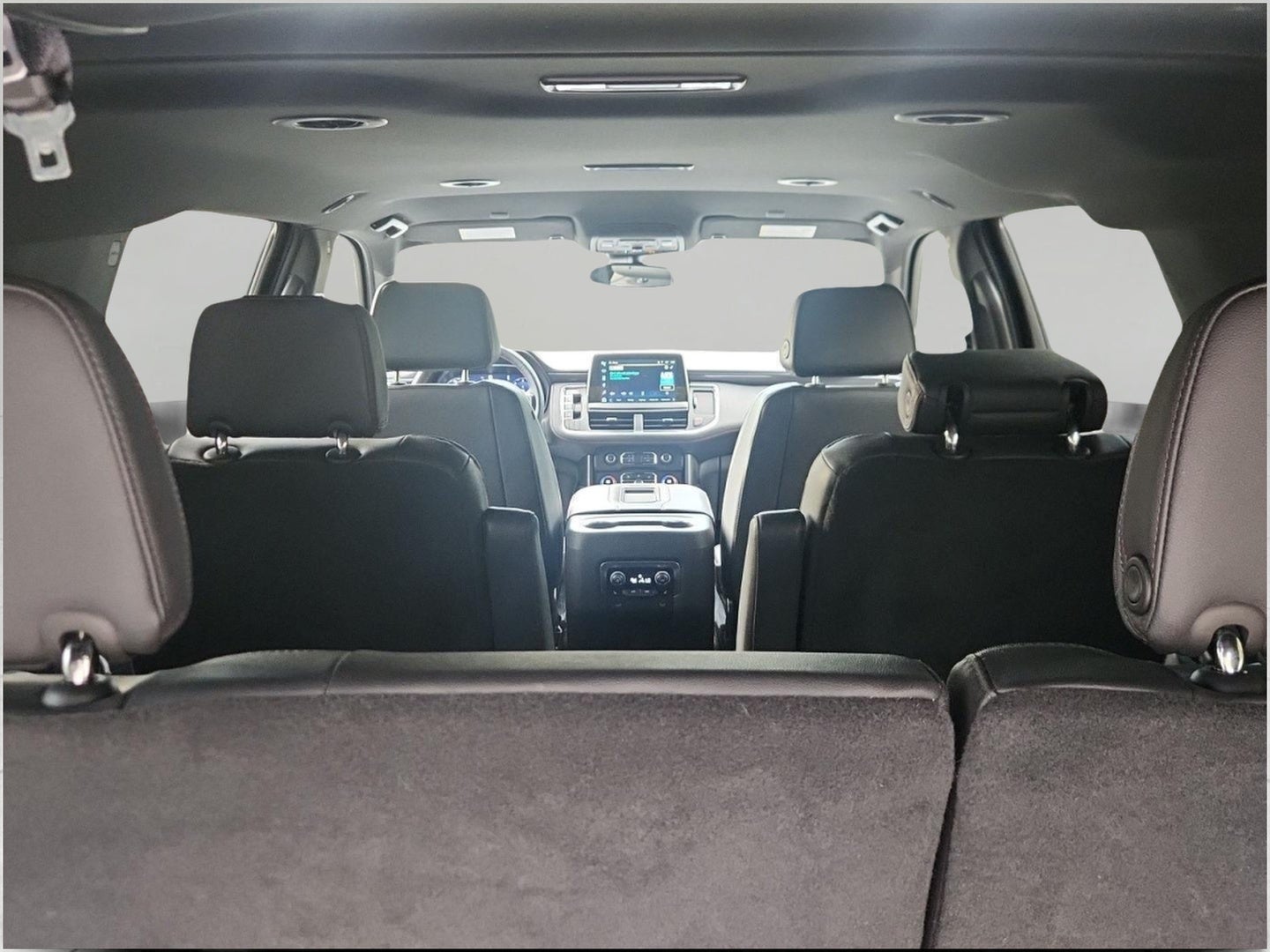 2023 Chevrolet Suburban 4WD 4dr RST