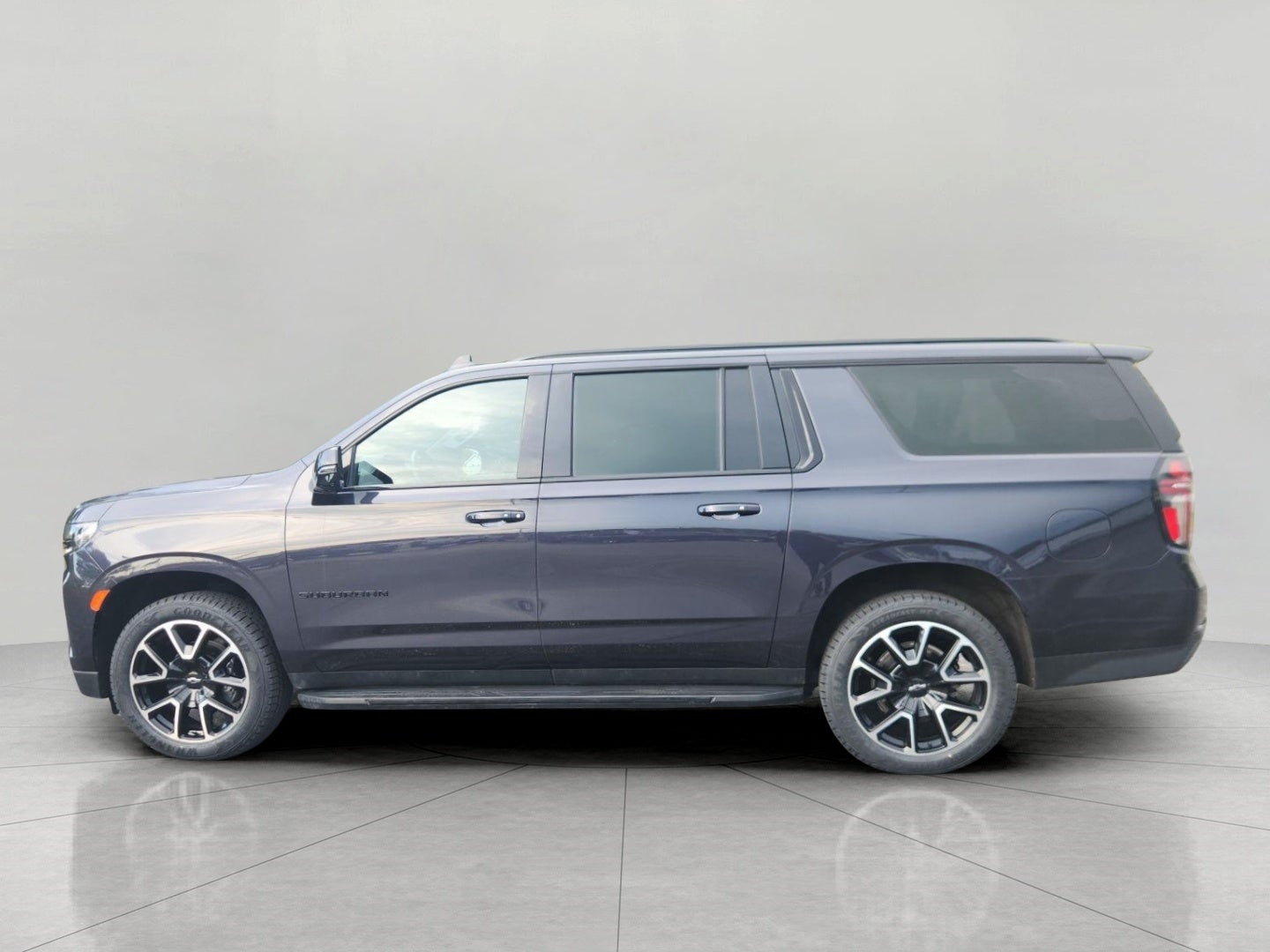2023 Chevrolet Suburban 4WD 4dr RST
