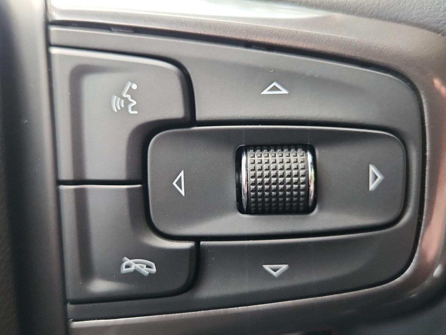 2023 Chevrolet Suburban 4WD 4dr RST