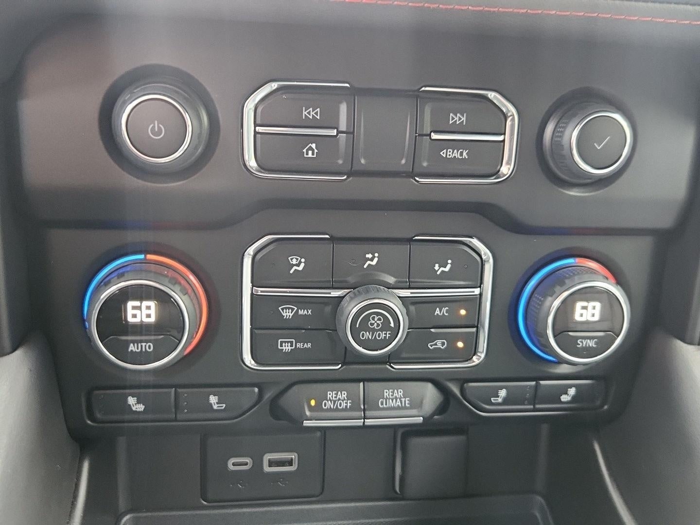 2023 Chevrolet Suburban 4WD 4dr RST