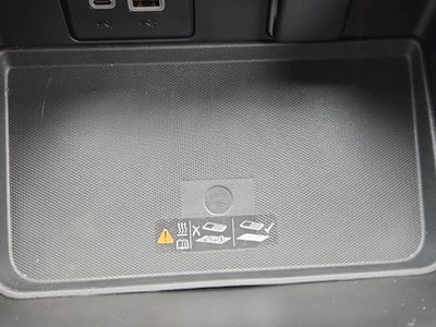 2023 Chevrolet Suburban 4WD 4dr RST