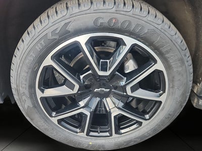 2023 Chevrolet Suburban 4WD 4dr RST