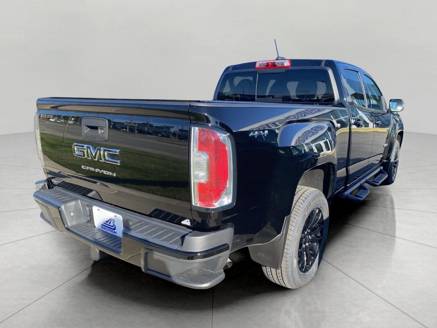 2022 GMC Canyon 4WD Crew Cab 128 Elevation