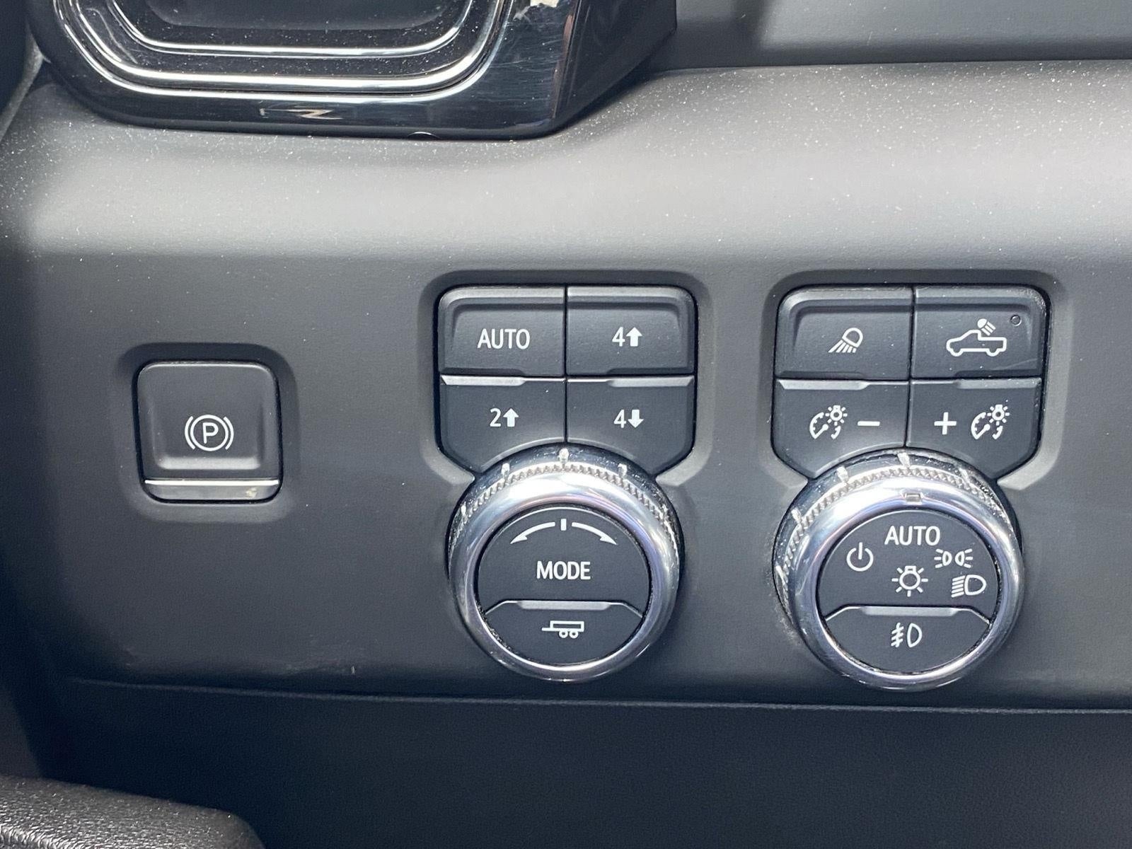 2023 GMC Sierra 1500 4WD Crew Cab 147 AT4