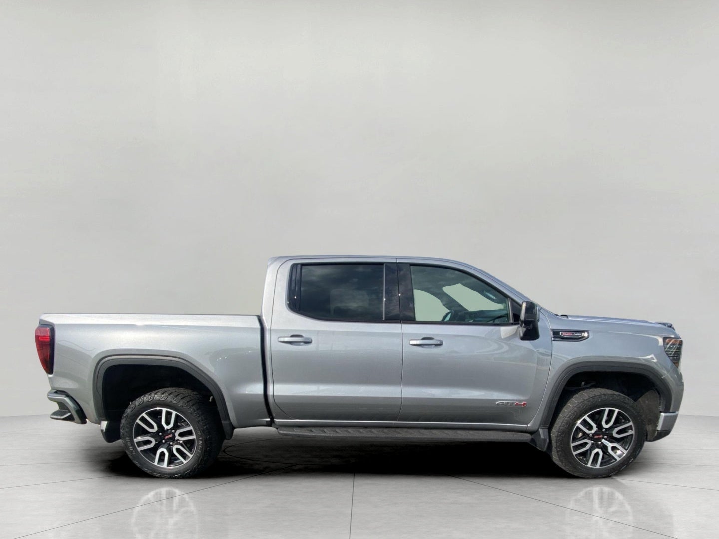2023 GMC Sierra 1500 4WD Crew Cab 147 AT4