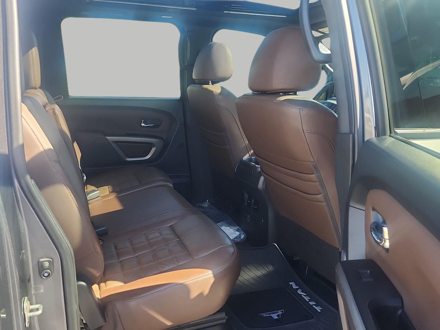 2021 Nissan Titan 4x4 Crew Cab Platinum Reserve