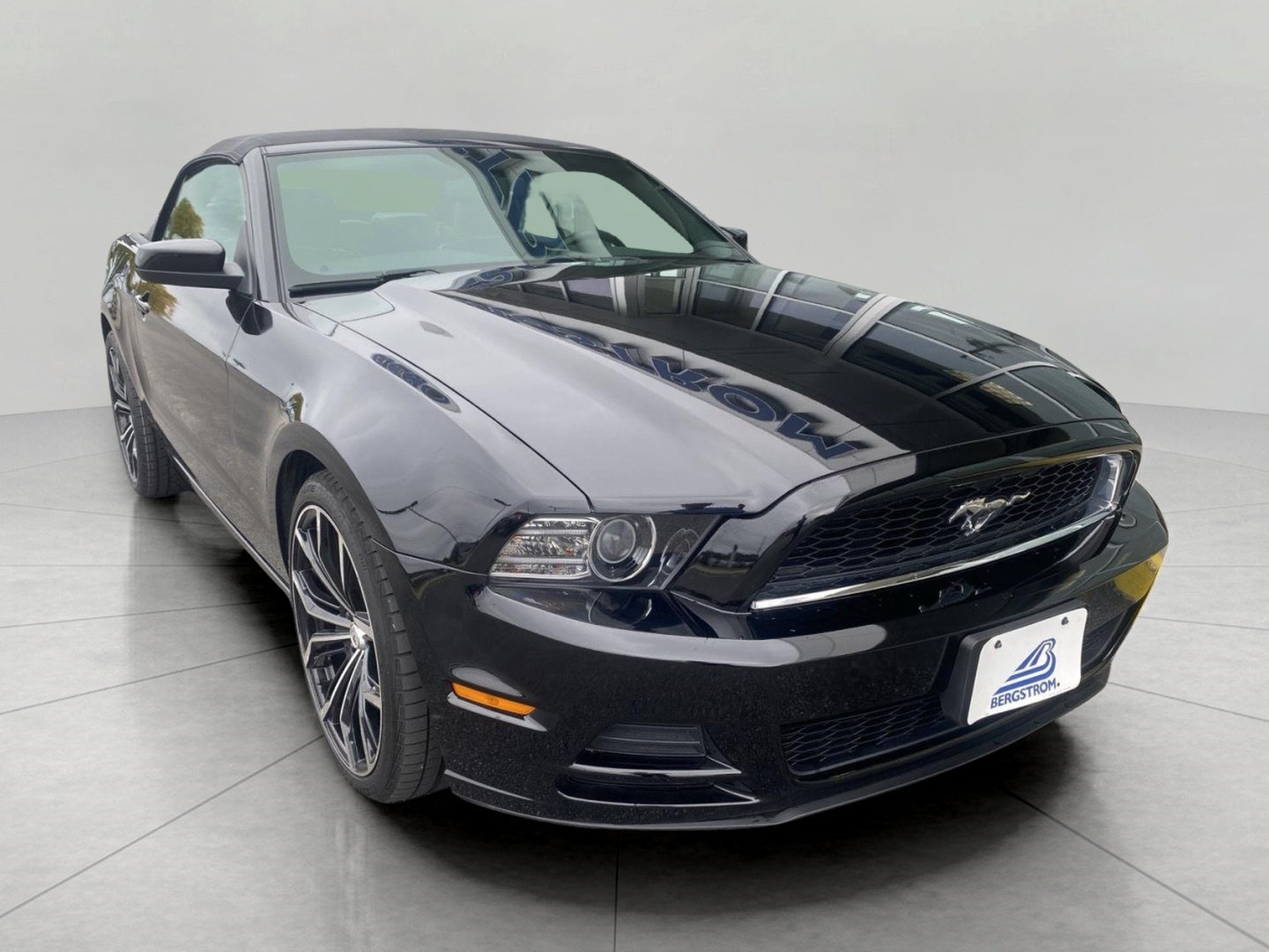 2013 Ford Mustang 2dr Conv V6 Premium