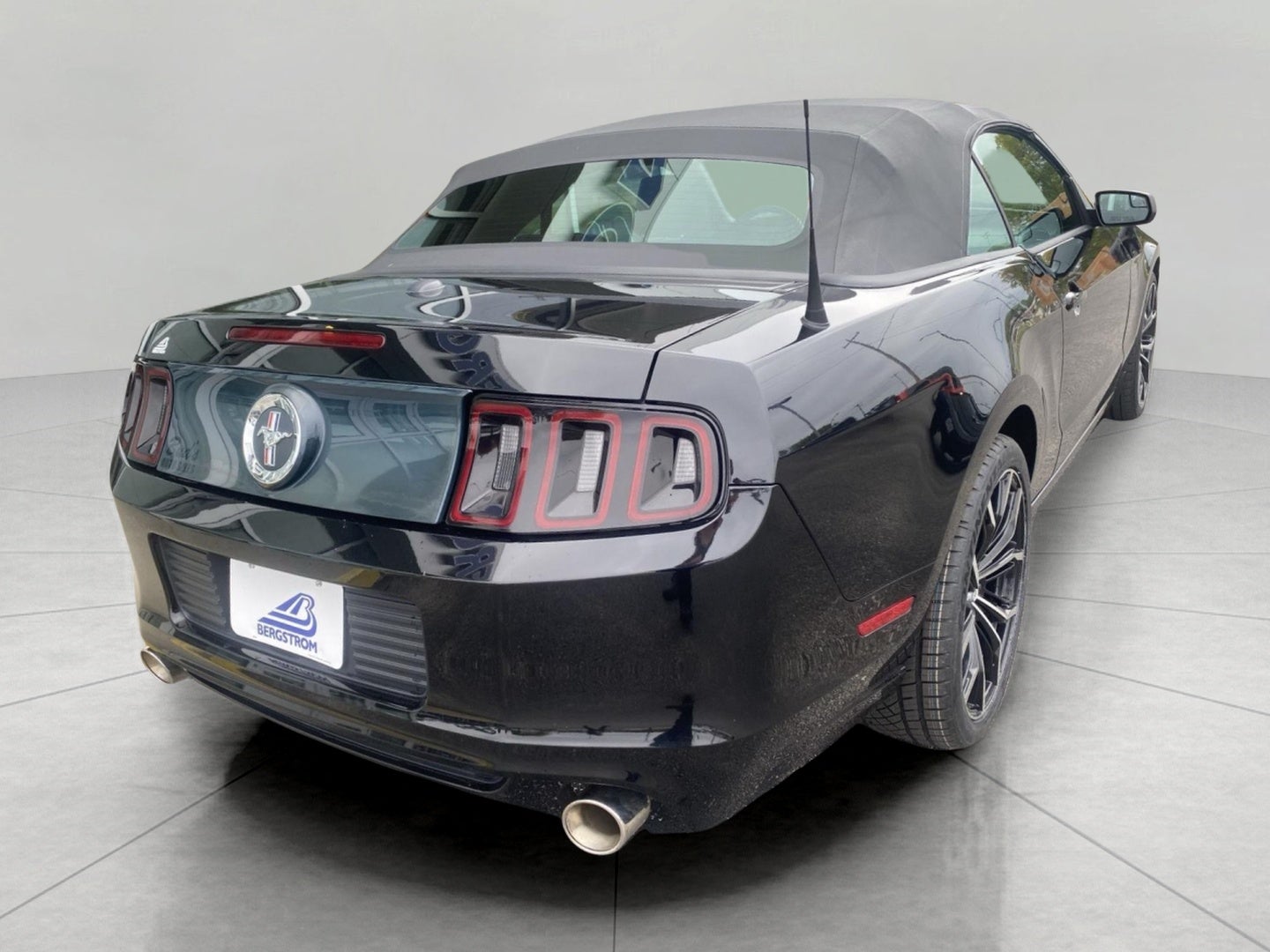 2013 Ford Mustang 2dr Conv V6 Premium