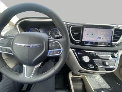2024 Chrysler Pacifica Touring L FWD