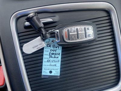 2024 Chrysler Pacifica Touring L FWD