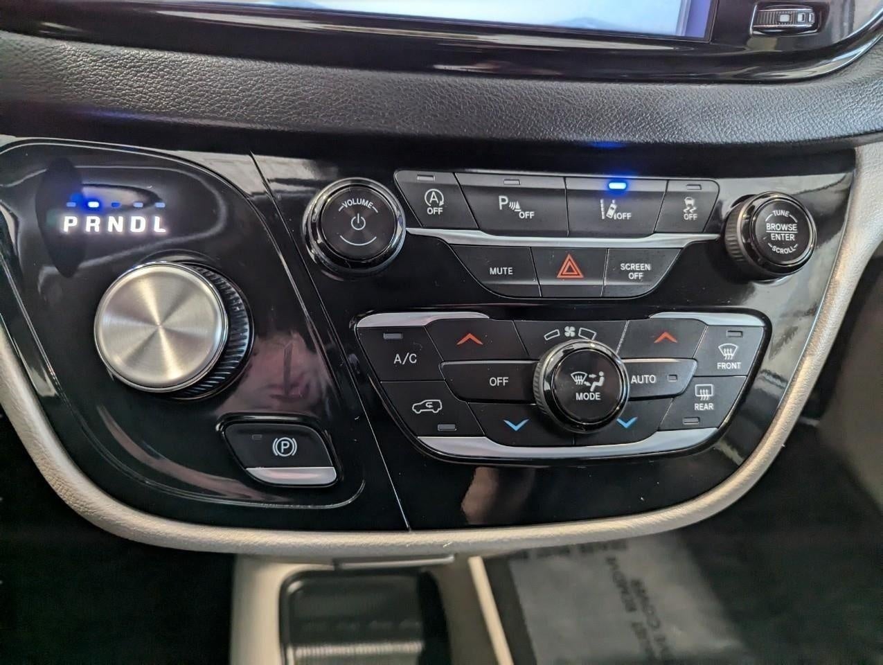 2024 Chrysler Pacifica Touring L FWD