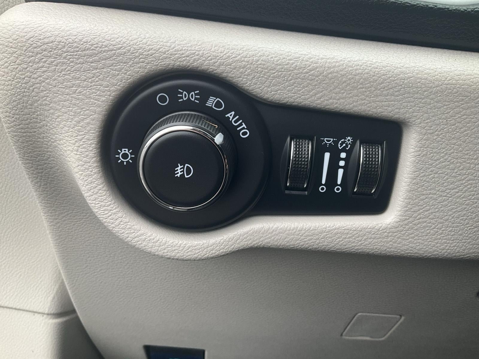 2024 Chrysler Pacifica Touring L FWD